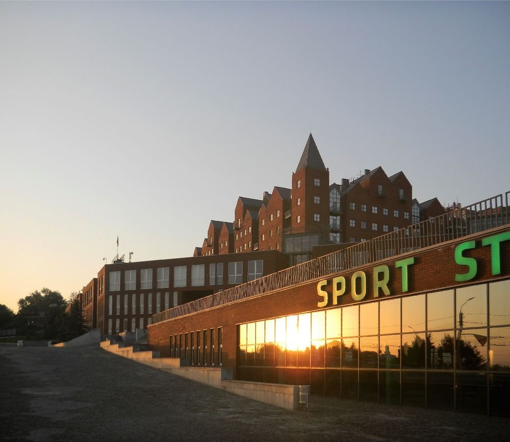 Отблески встающего солнца