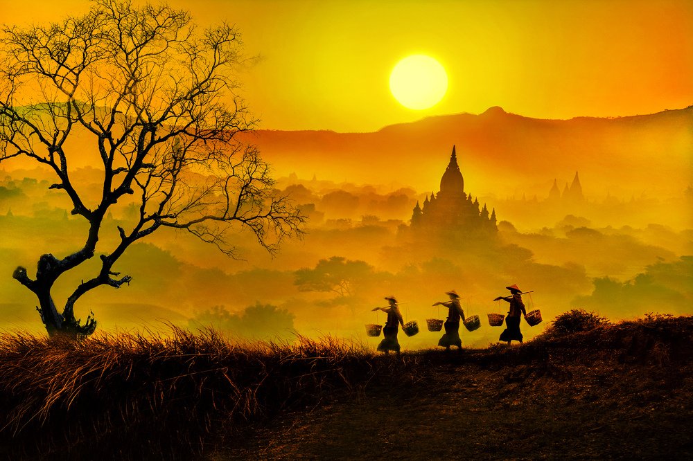 Beautiful of bagan sunset