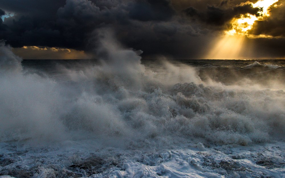 Кипящее море