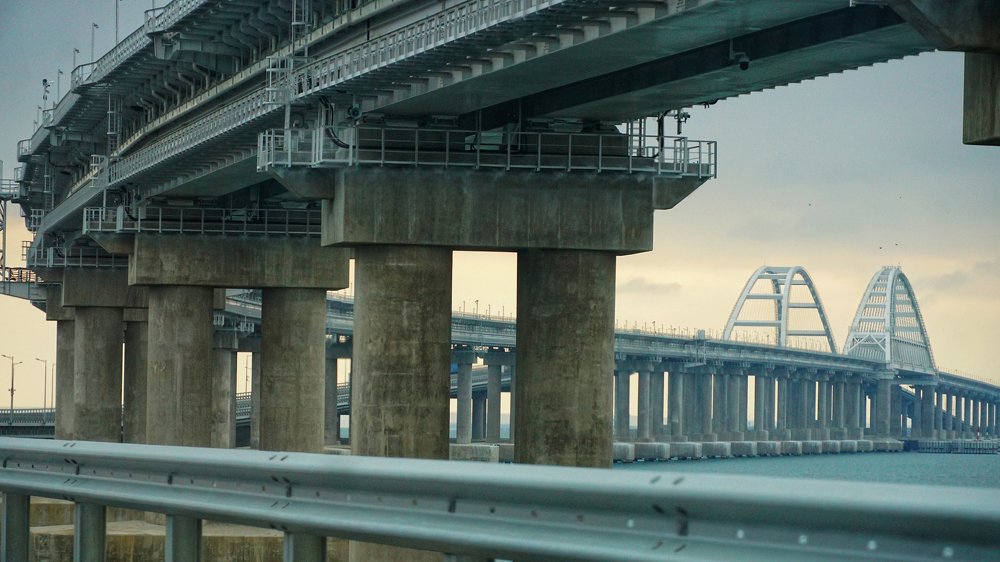 Крымский мост. Утро нового дня