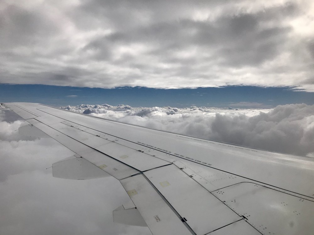 Между облаками.