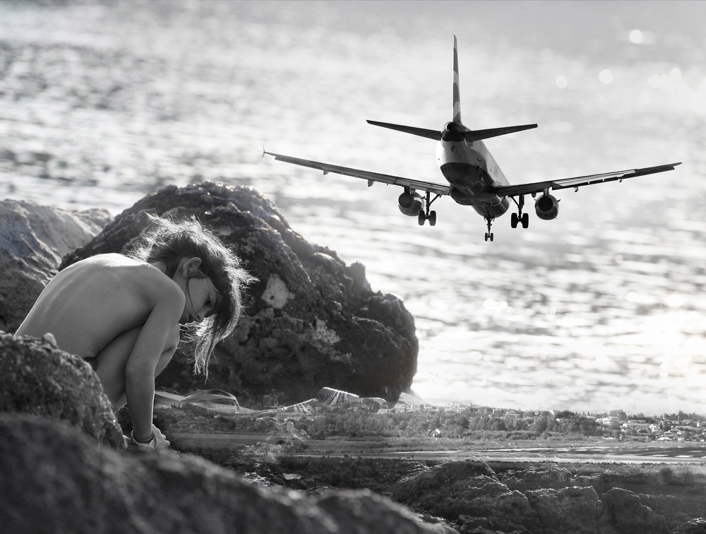 Счастье, шлёпанцы и самолёт.