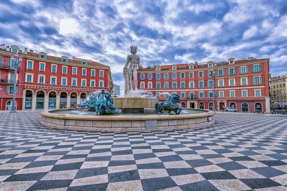 Photograph by Vasil Nanev