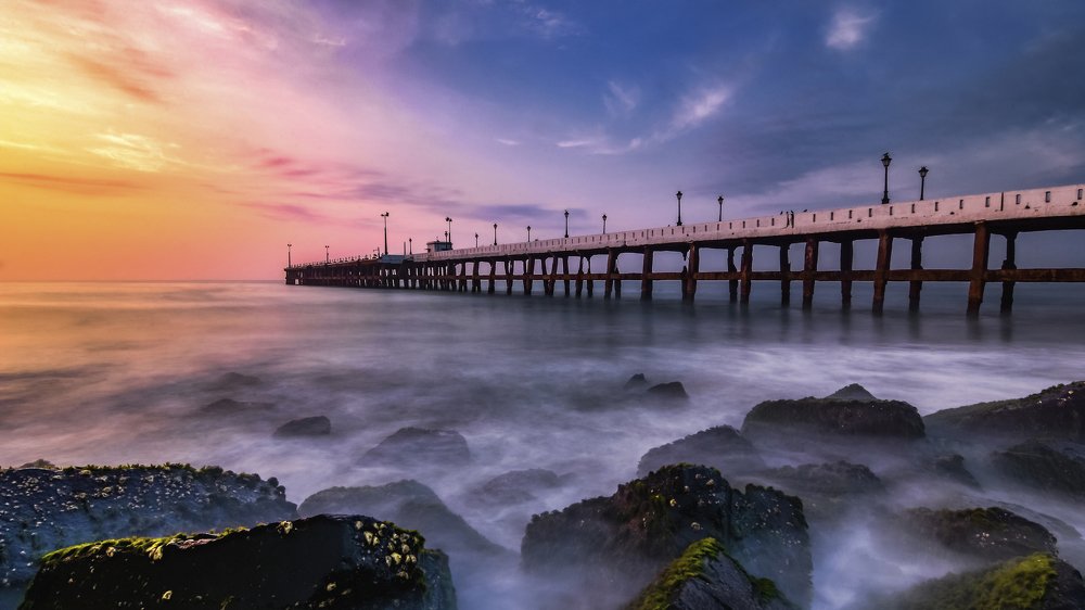 Witness the spectacle !