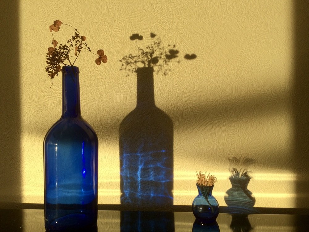 Солнце на стене