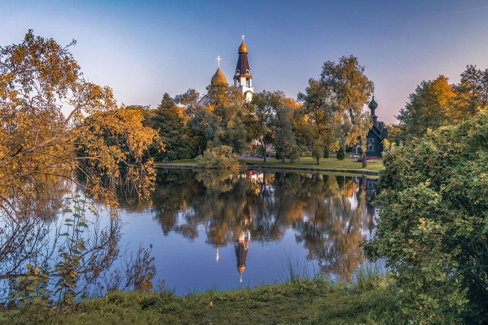 Уже не лето, ещё не осень/It's not summer, it's not autumn