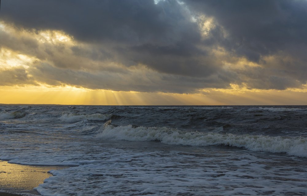 Сквозь облака