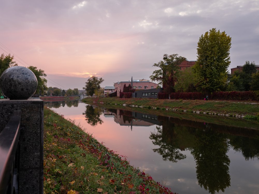 Нежный осенний закат