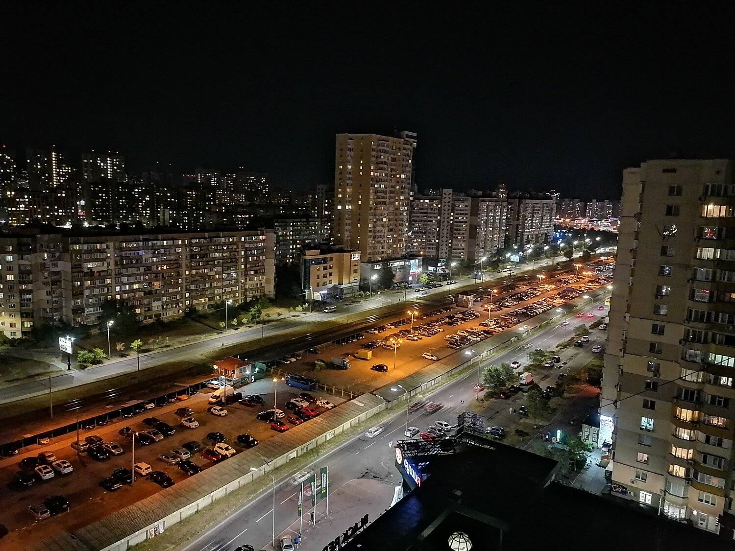 Чудовий огляд з 18-го поверху.
