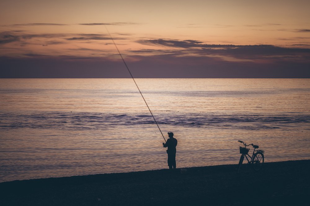 Рыбак и море.