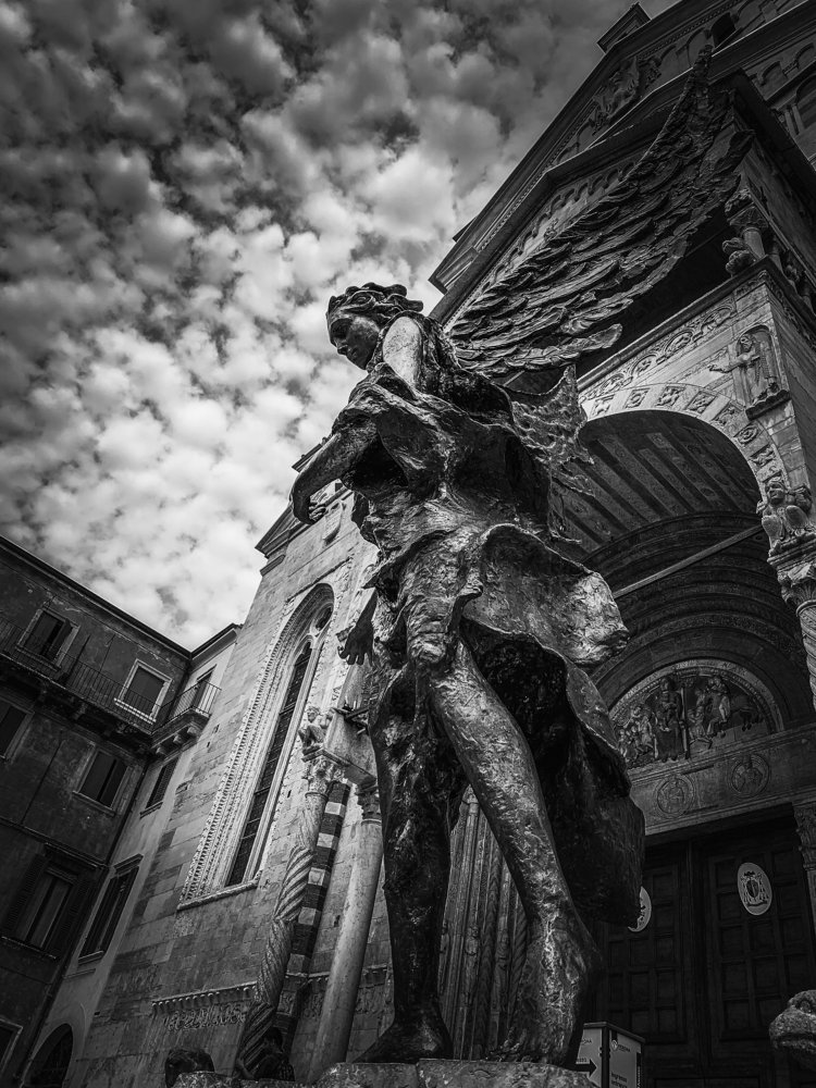 Мрачные небеса