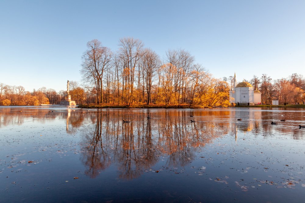 Зеркало воды
