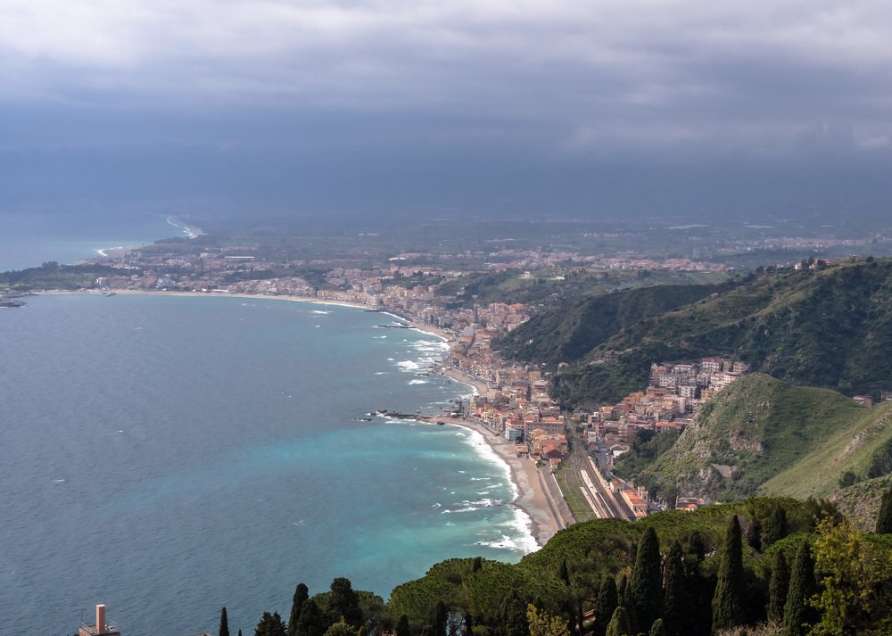 Берег средиземного моря в Сицилии