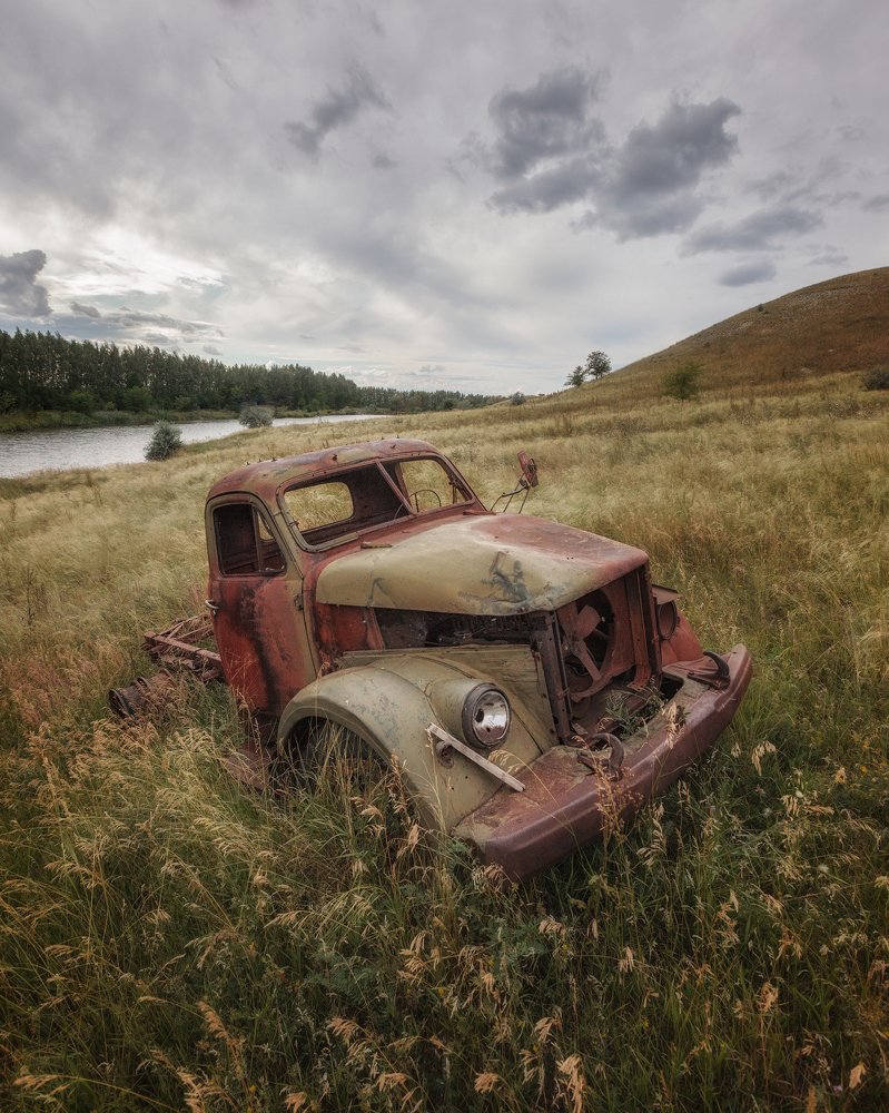 Abandoned car