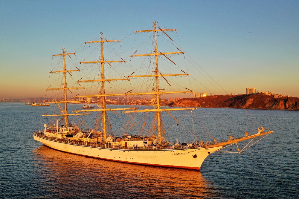 Фрегат НАДЕЖДА