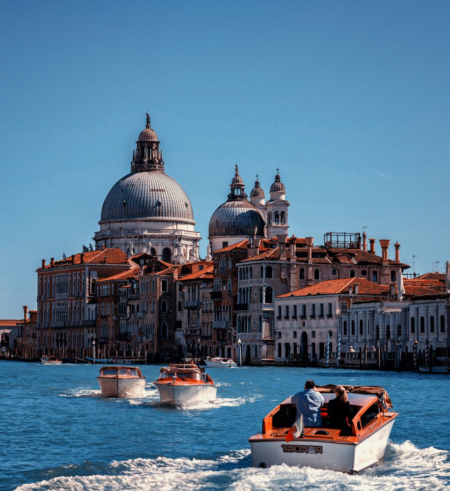 Photograph by Alaa Seif Eddine