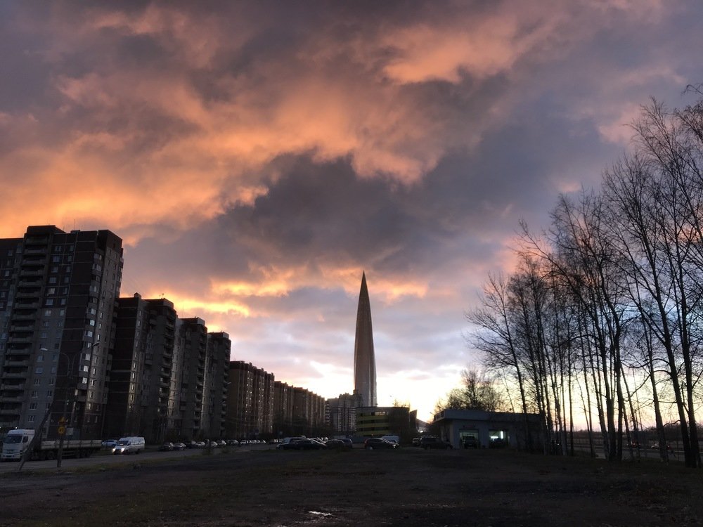 Строящийся общественно-деловой комплекс