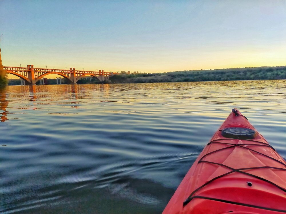 Мост Преображенского в лучах заката