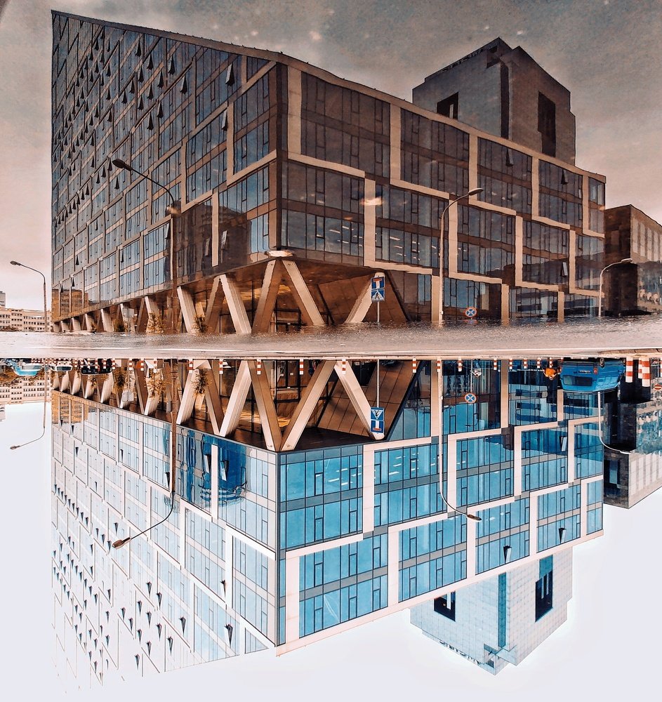 Photograph by Piotr Benklewski