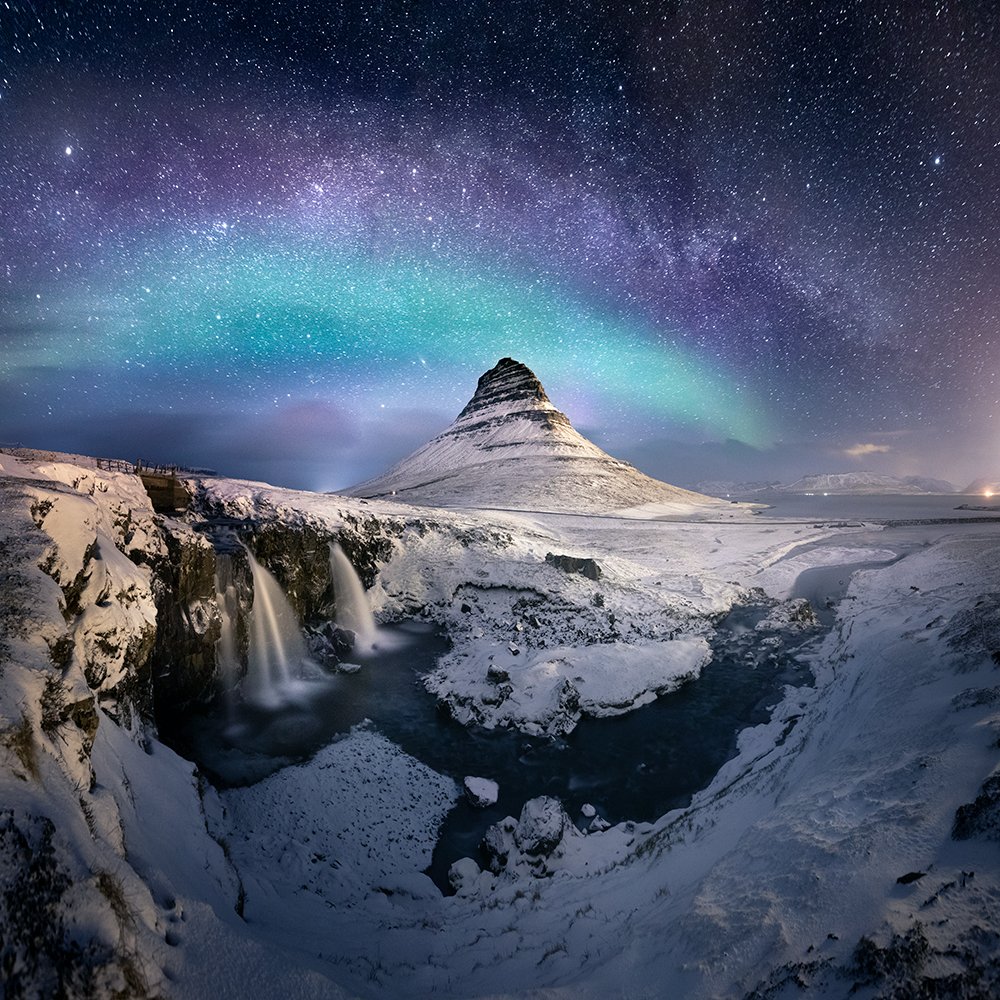 Photograph by Karol Nienartowicz