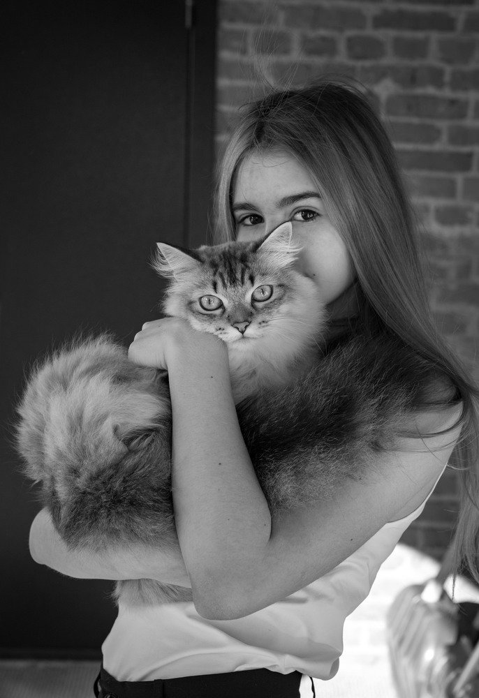 Эти глаза напротив