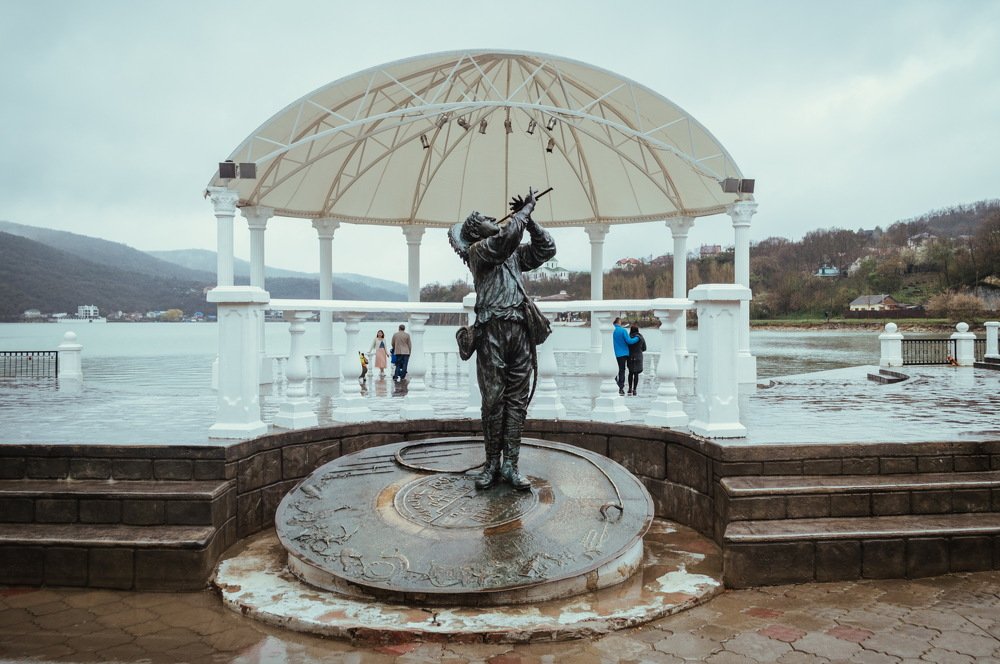 На озере Абрау