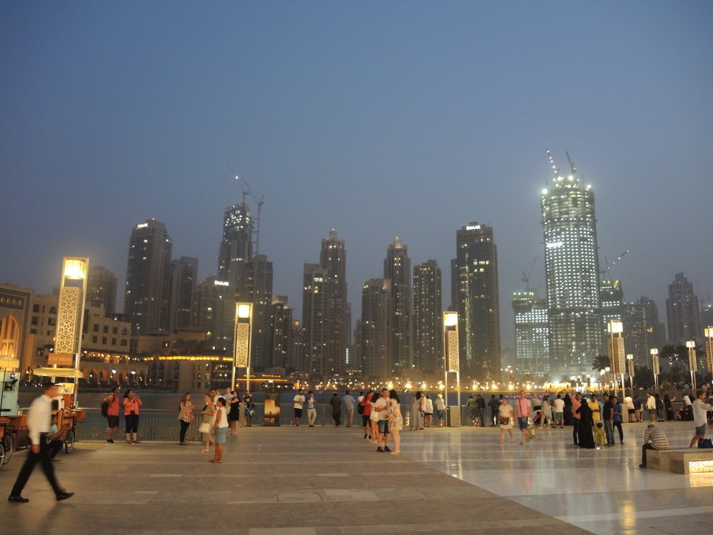 небоскребы возле Дубай молл