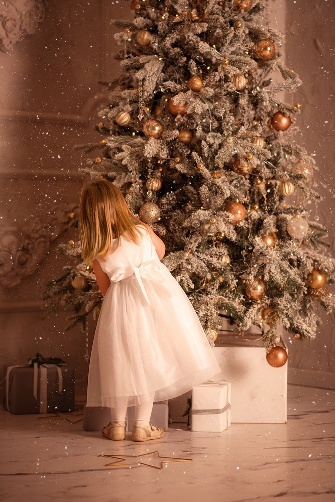 Наряжая ёлку