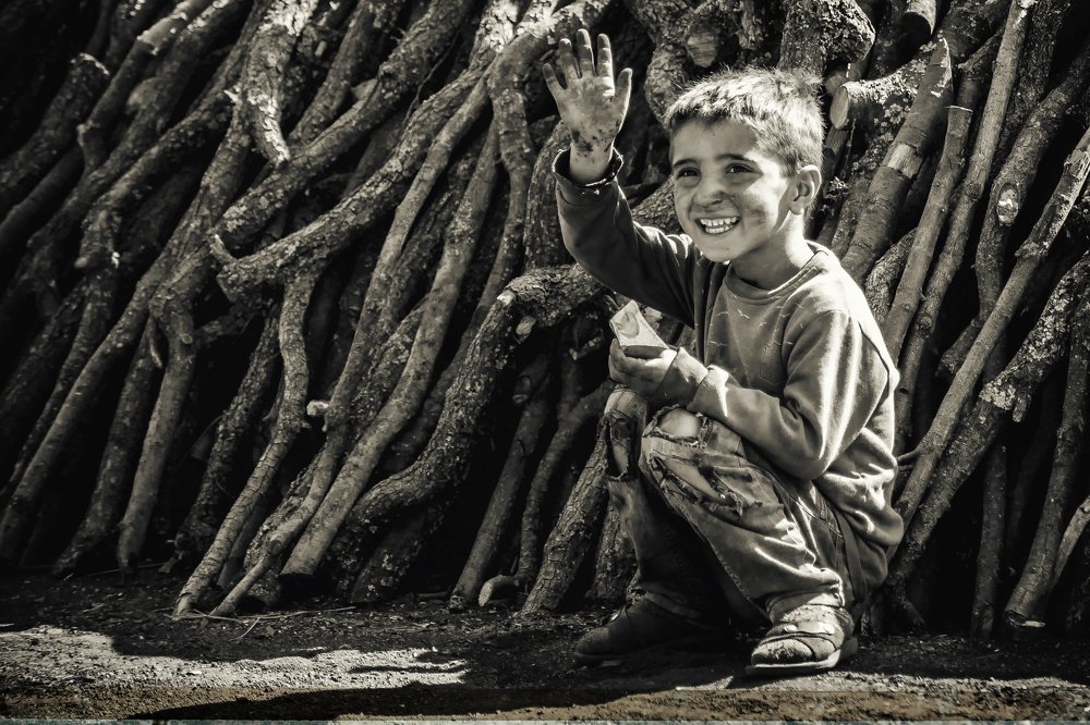 Photograph by DAMOUN POURNEMATI