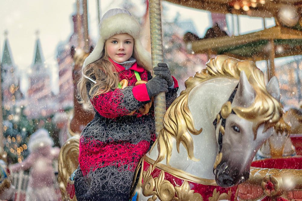 Три белых коня, эх три белых коня...