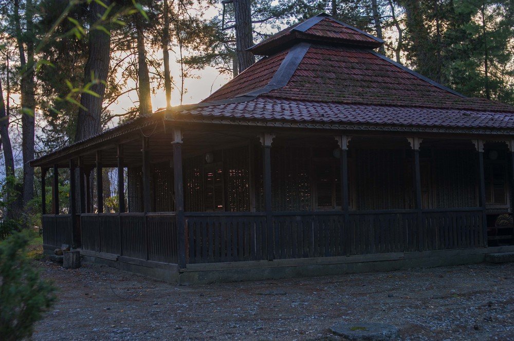 момент луча солнца сквозь тучи