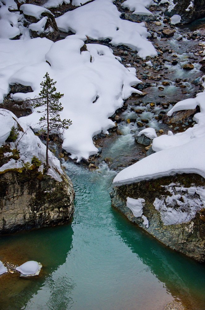 Бирюзовая речка