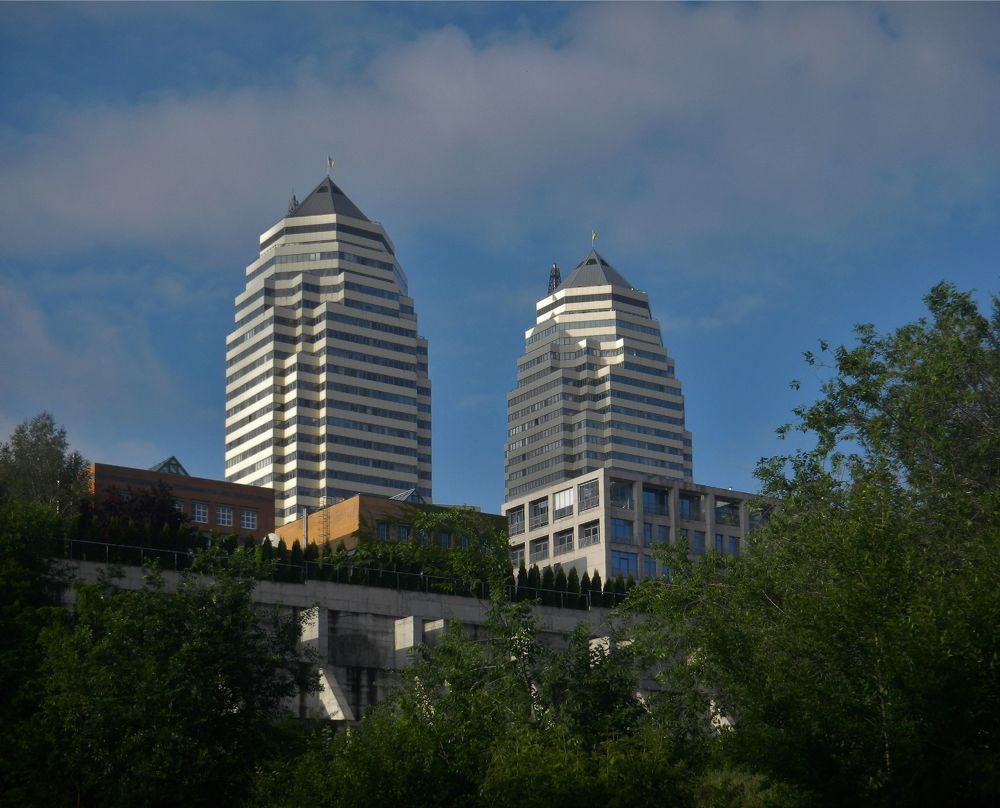 Башни - близнецы