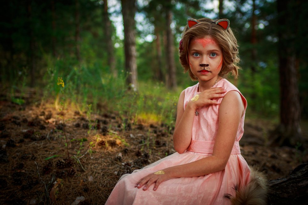 Лисичка в сказочном лесу