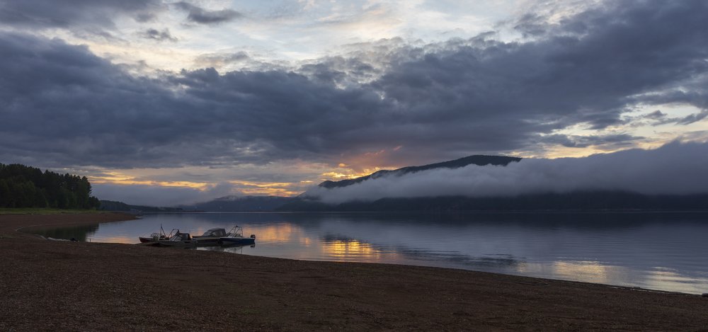 Фотография автора Олег Матроницкий