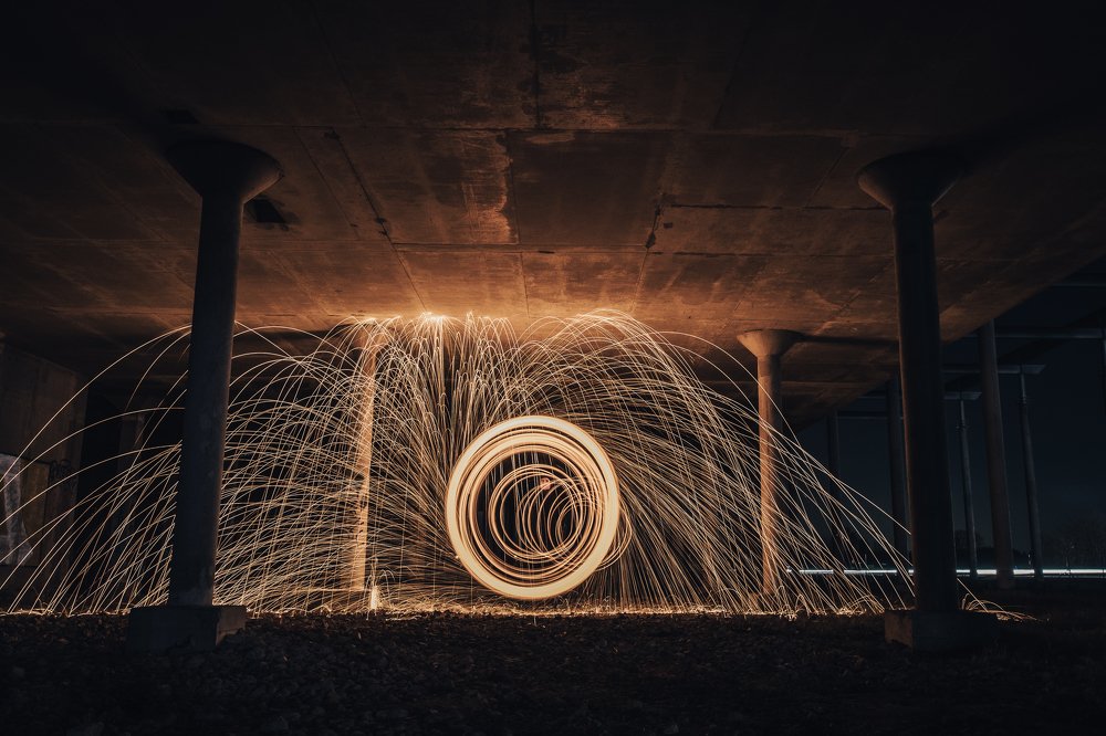 Лицо в портале