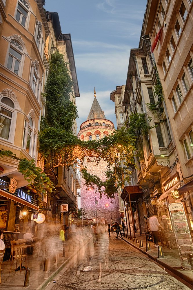 Фотография автора AYLIN EROZCAN