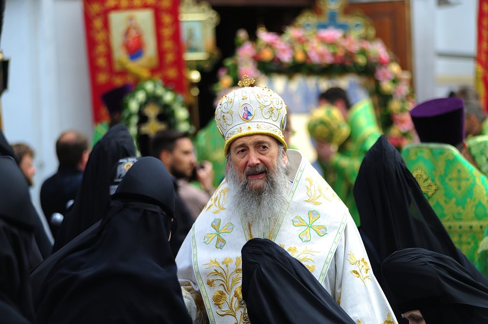 Архиепископ Феодосий.