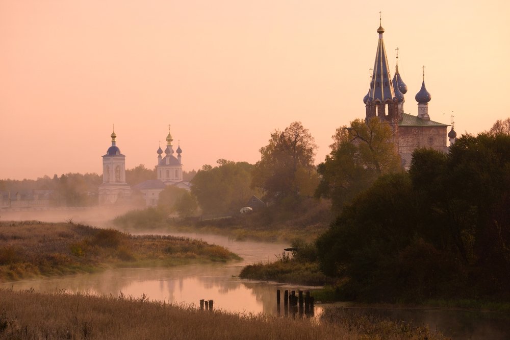 Утро осеннее, утро туманное...
