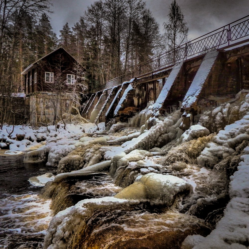 Заброшенная финская гидроэлектростанция