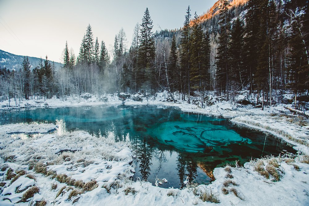 Гейзерное озеро Алтай
