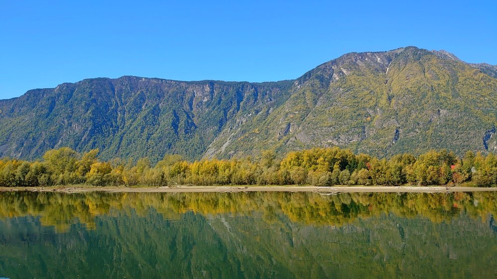 Утро на озере