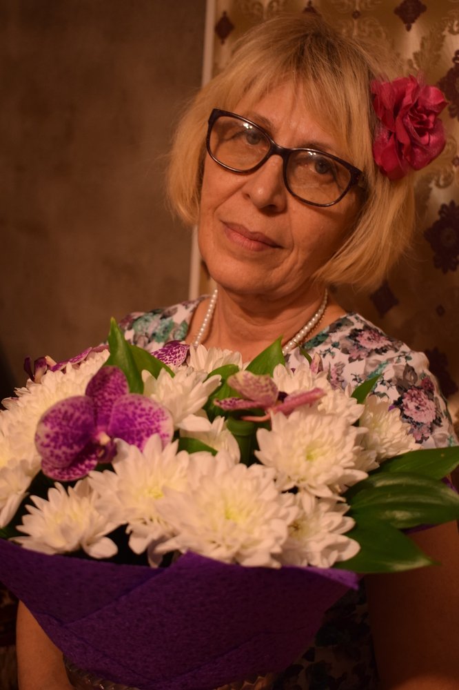 Дама со цветами