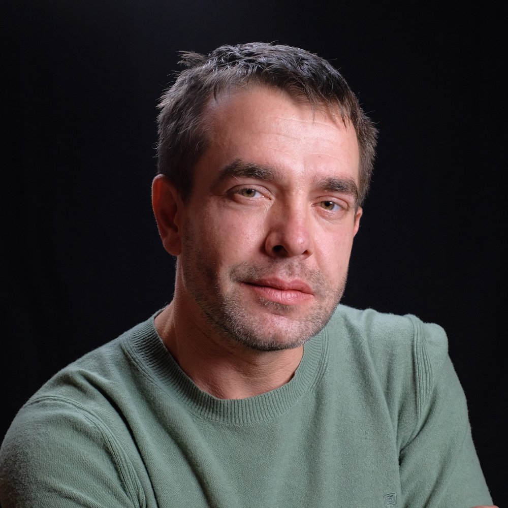 Photograph by Konstantin Shalashov