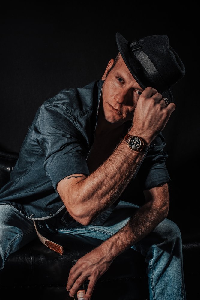 Photograph by ANTON KHOMENKO https://www.patreon.com/ant_vipp