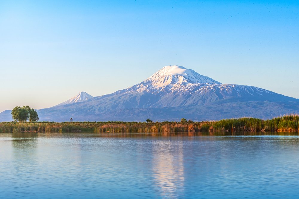 Photograph by Garo Manjikian