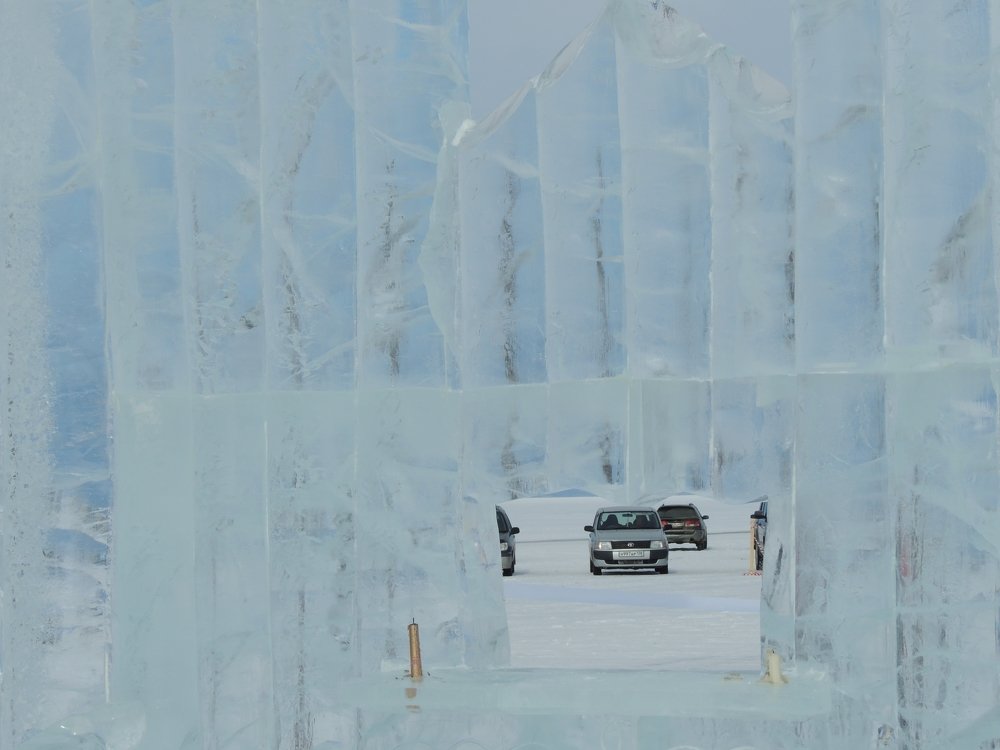 По льду Байкала