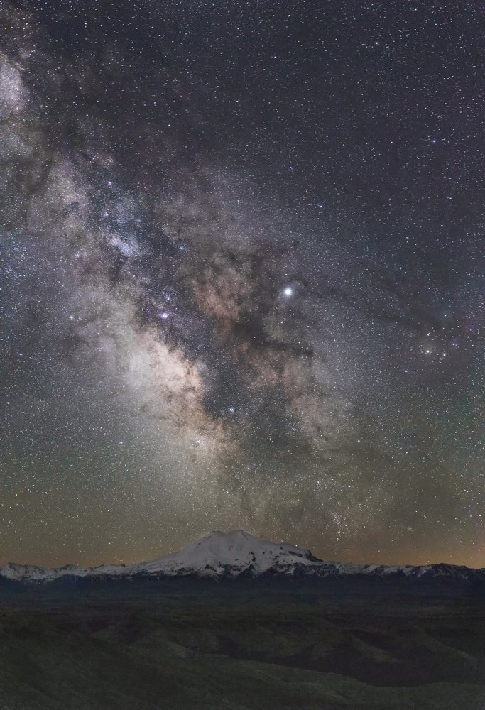 Вид на ночной Эльбрус (night Elbrus)
