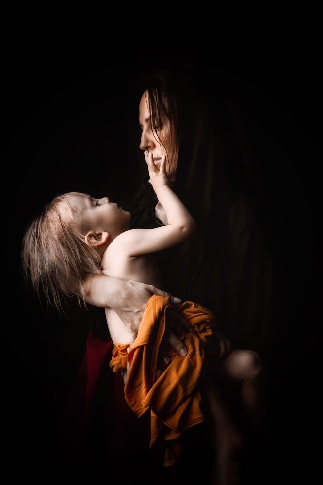 Мать и дитя...