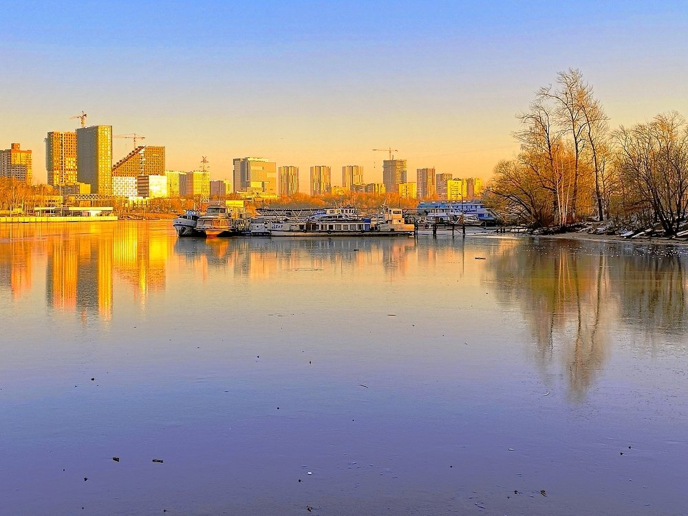 Закат на Химкинском водохранилище...